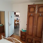 Suzana 2br With Balcony *