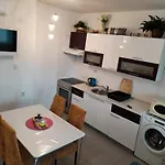 Suzana 2br With Balcony * Spalato
