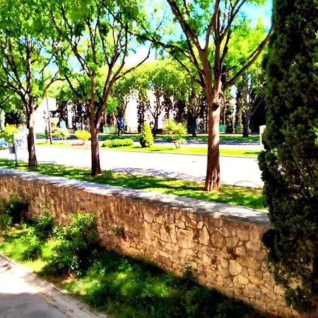 Apartamento Suzana 2br With Balcony Split