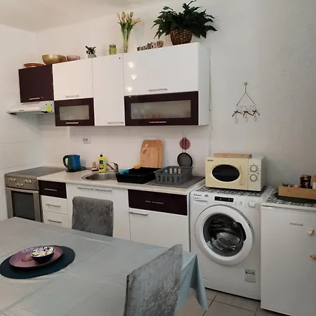 Apartment Suzana 2br With Balcony Split