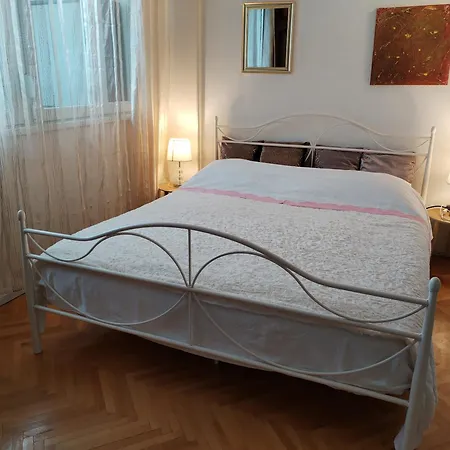Suzana 2br With Balcony