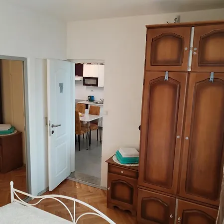 Suzana 2br With Balcony *