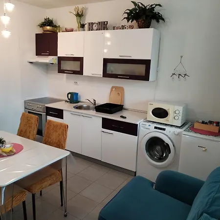 Lejlighed Suzana 2br With Balcony *