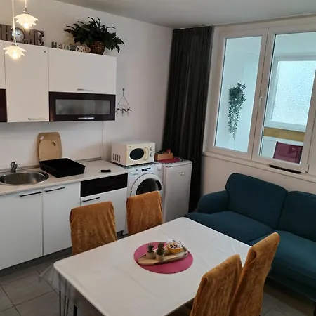 Suzana 2br With Balcony Lejlighed
