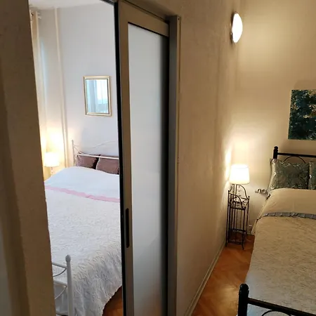 Suzana 2br With Balcony