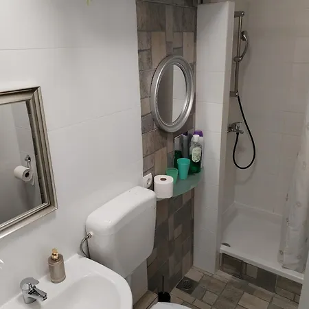 Lejlighed Suzana 2br With Balcony