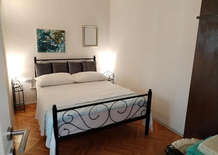 Suzana 2br With Balcony Apartmán