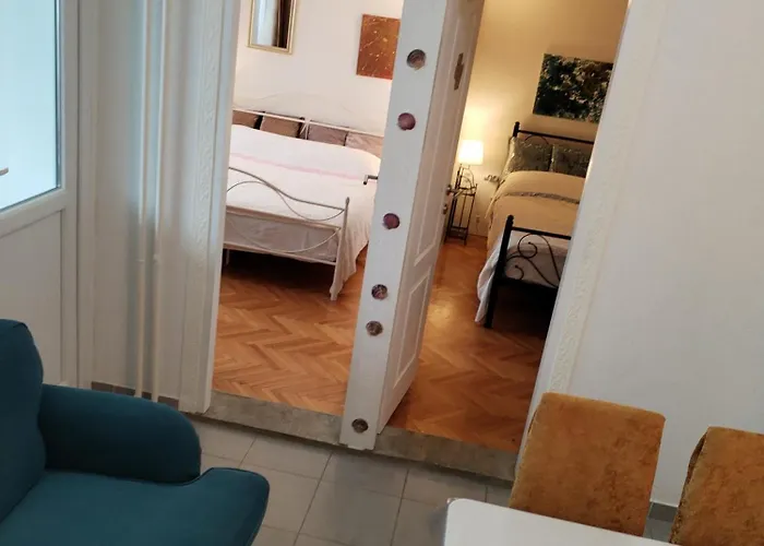 Suzana 2br With Balcony Split
