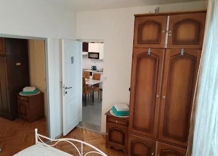 Suzana 2br With Balcony *