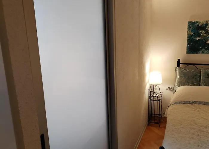 Suzana 2br With Balcony Split