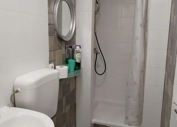 Suzana 2br With Balcony Split