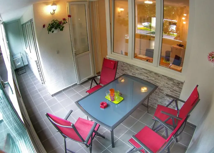 Suzana 2br With Balcony