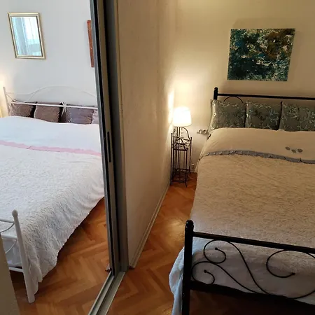 Suzana 2br With Balcony